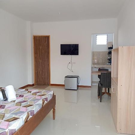 __Aplaridel Inn Suites__ Angeles Eksteriør bilde
