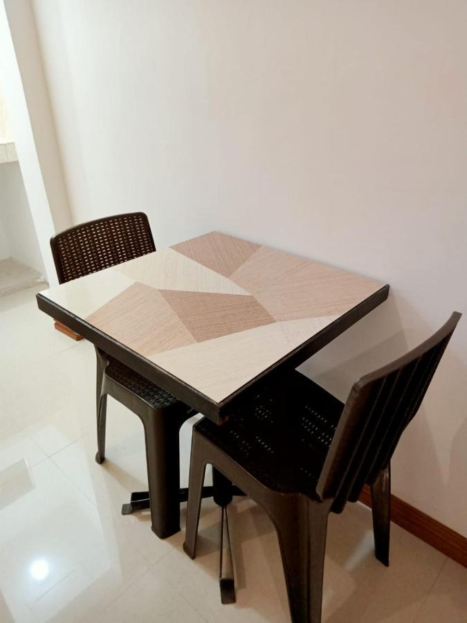 __Aplaridel Inn Suites__ Angeles Eksteriør bilde