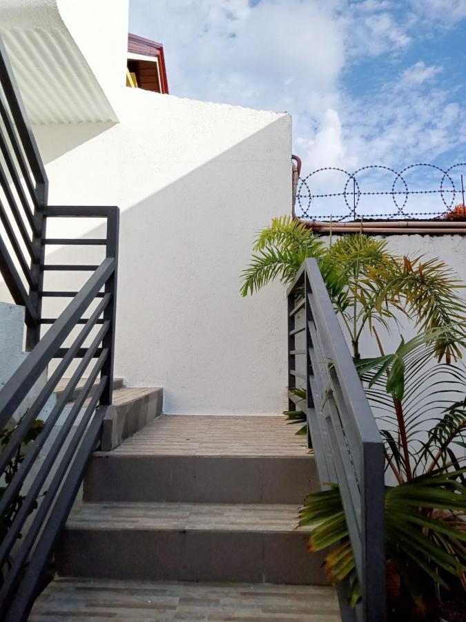 __Aplaridel Inn Suites__ Angeles Eksteriør bilde