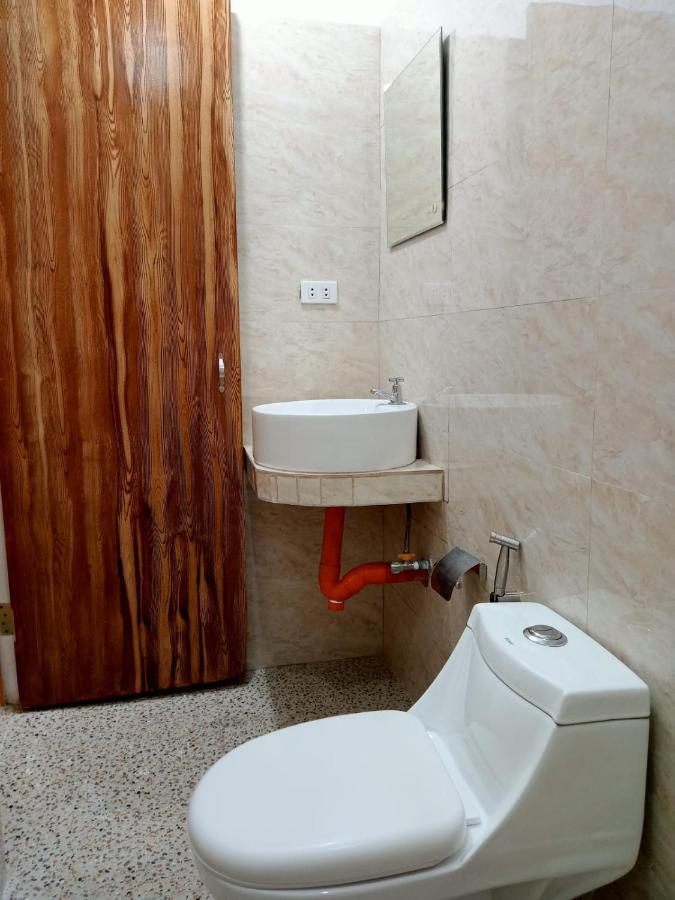 __Aplaridel Inn Suites__ Angeles Eksteriør bilde