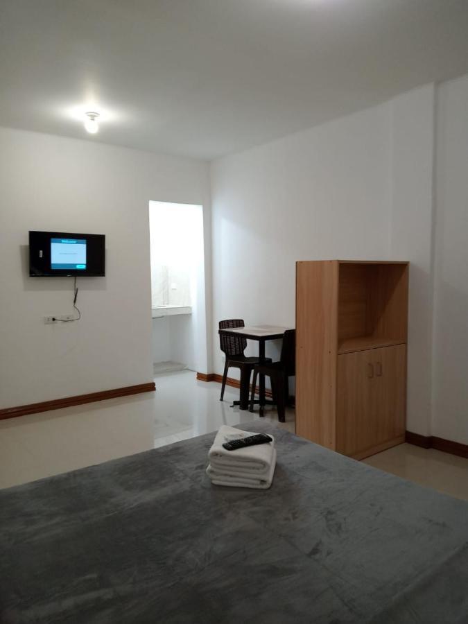 __Aplaridel Inn Suites__ Angeles Eksteriør bilde